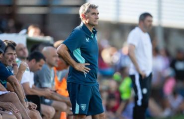 Valverde celebra la llegada de Areso y alerta de la necesidad de otro central