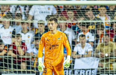 Agirrezabala se saca la espina del 6-0 con un récord de paradas ante el Athletic