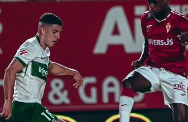 El Elche cae con claridad en Murcia