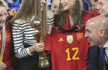 Rubiales revive escándalo de Hermoso: ‘no pido perdón, ella dijo vale’