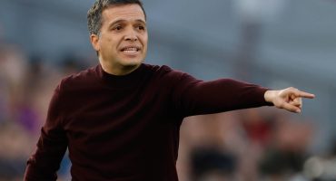 Luís Castro: «Yo pienso en que la salvación está en ganar al Sevilla»