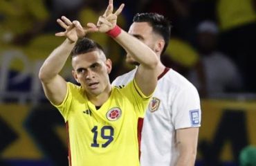 Sorpresiva defensa a Santos Borré tras no ir a Mundial con Colombia