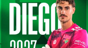 Diego Conde, nuevo portero del Betis hasta 2027: llega cedido con opción de compra