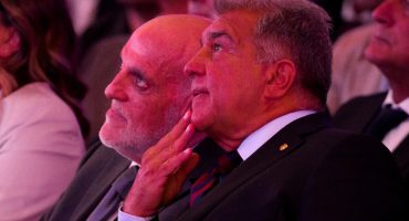 Tebas dice que su «buena relación» con el Barça y Laporta no influirá en las decisiones de LaLiga